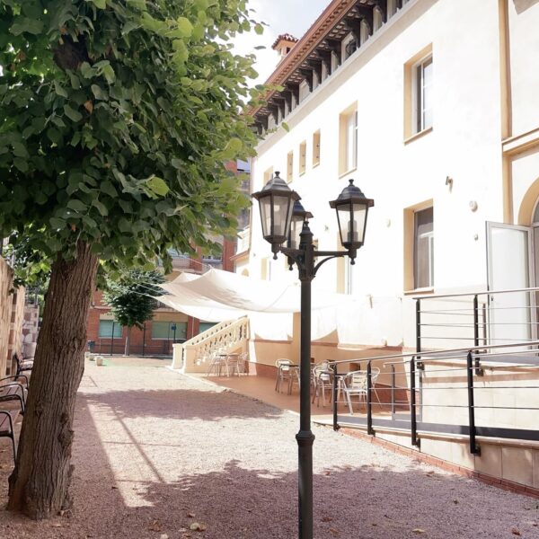 terraza exterior residencia Ángelus